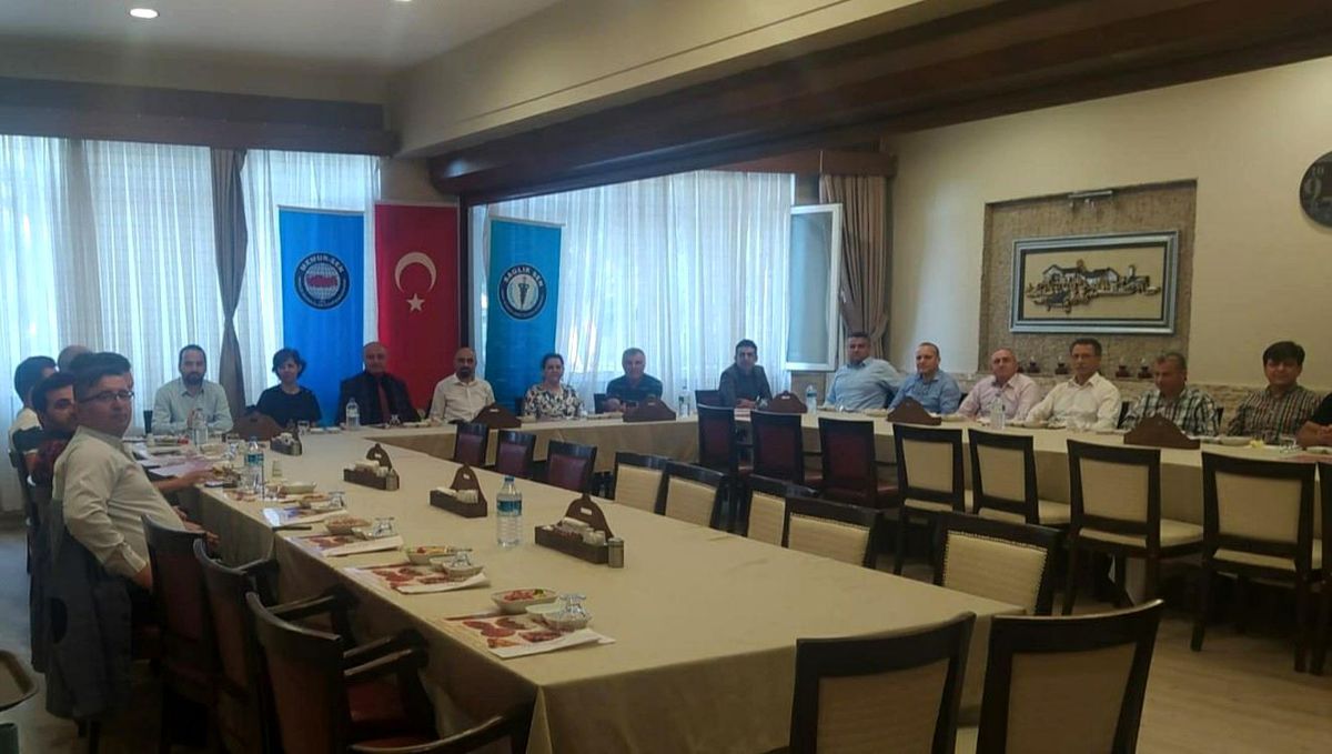 Başkan Irgatoğlu adaylığını açıkladı, teşkilattan tam destek aldı