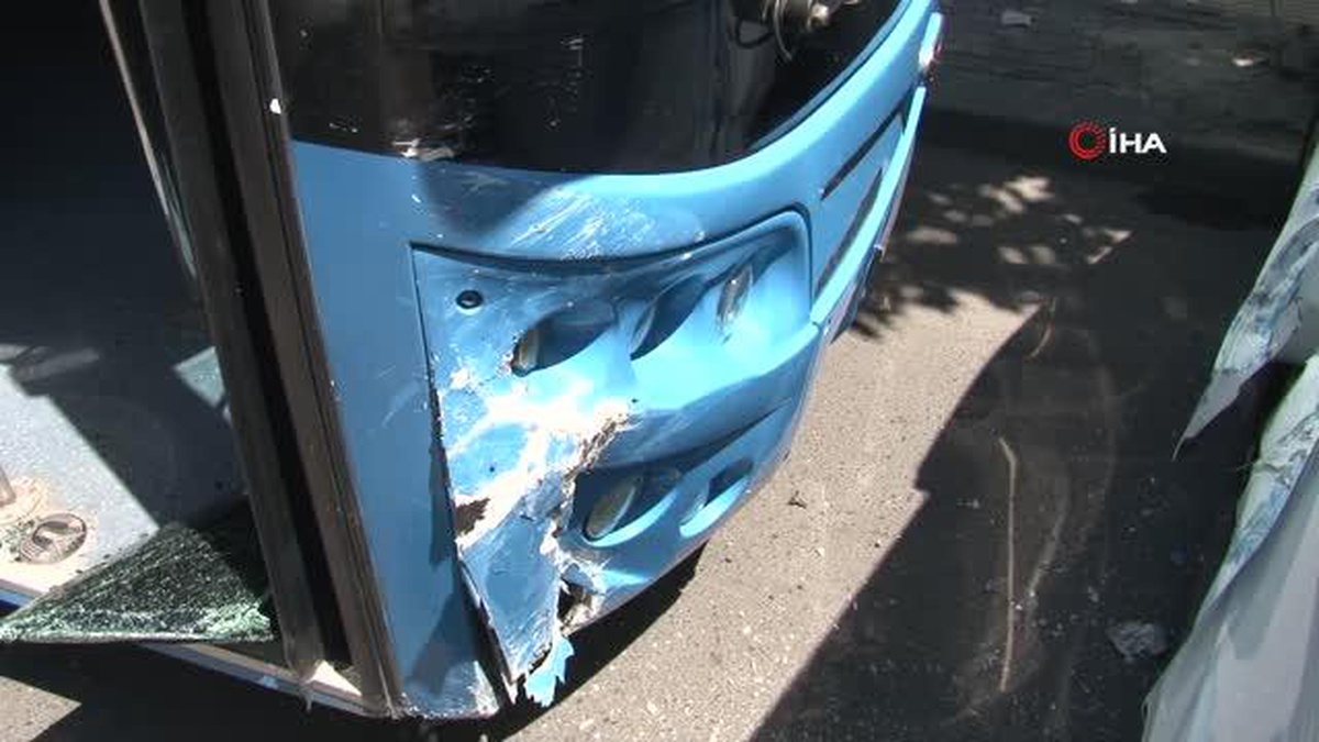Başkentte halk otobüsü ile ticari araç çarpıştı: 2 yaralı