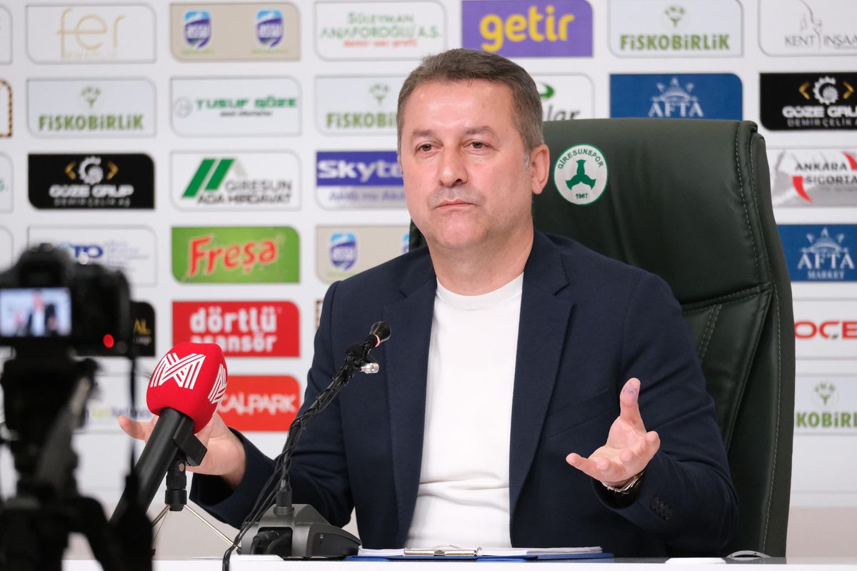 Giresunspor'da teknik direktör Hakan Keleş, gelecek sezon da görevini sürdürecek
