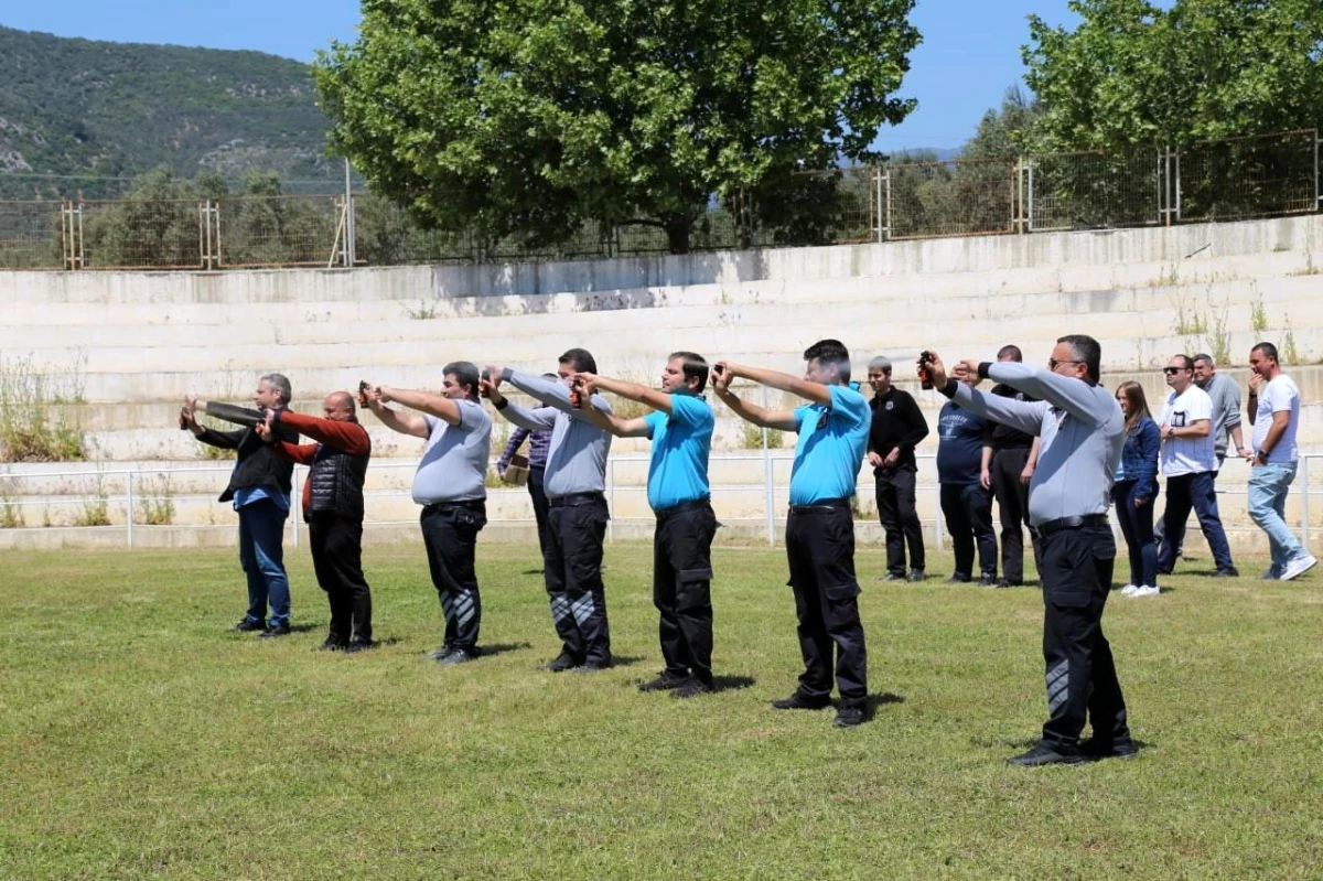 Belediye güvenlik personeline "Göz Yaşartıcı Sprey Kullanımı" eğitimi verildi