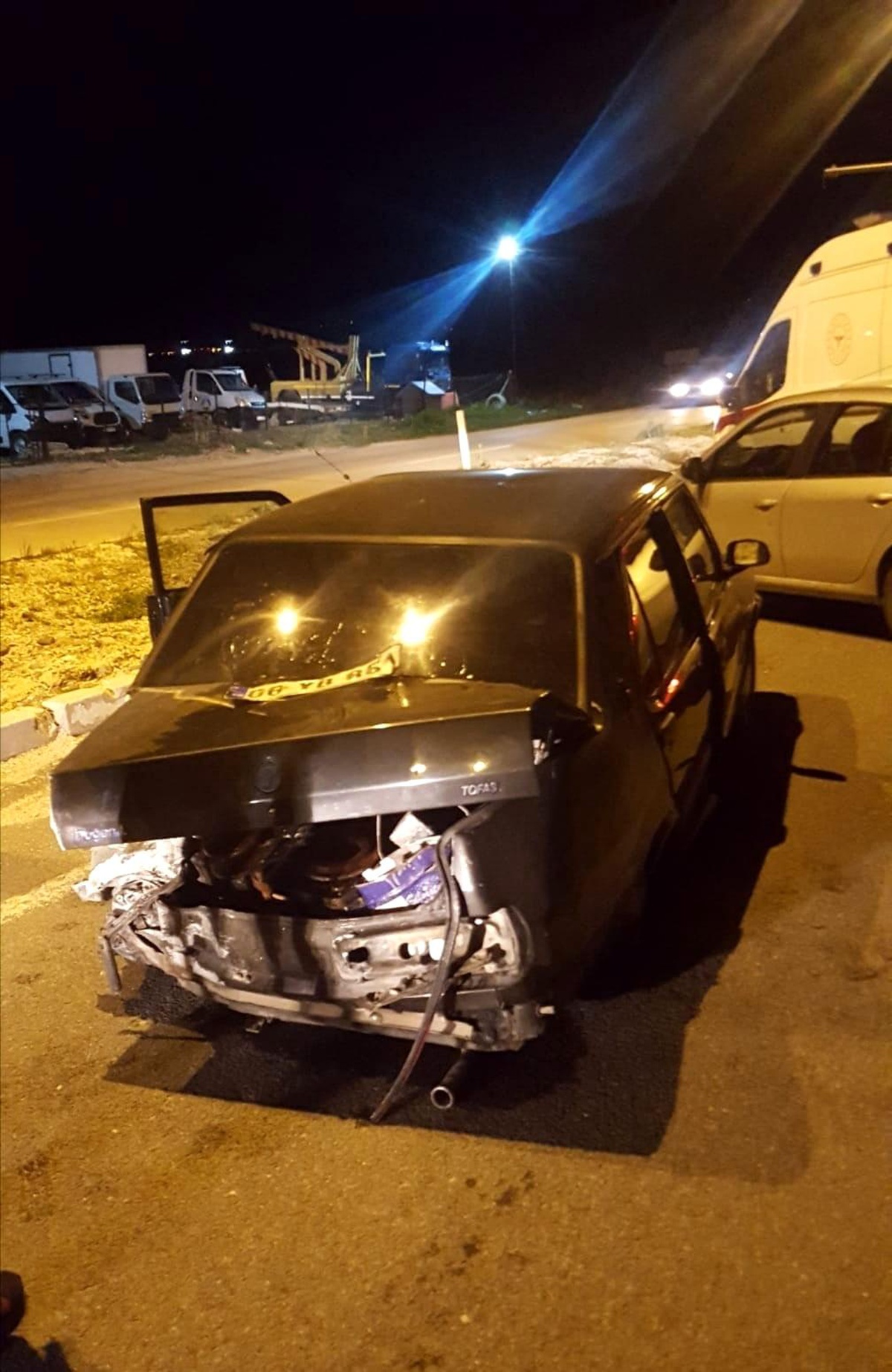 Son dakika... Hurda çalarken yakalanan 2 şüpheli, kaza yaptıkları araçta yakalandı