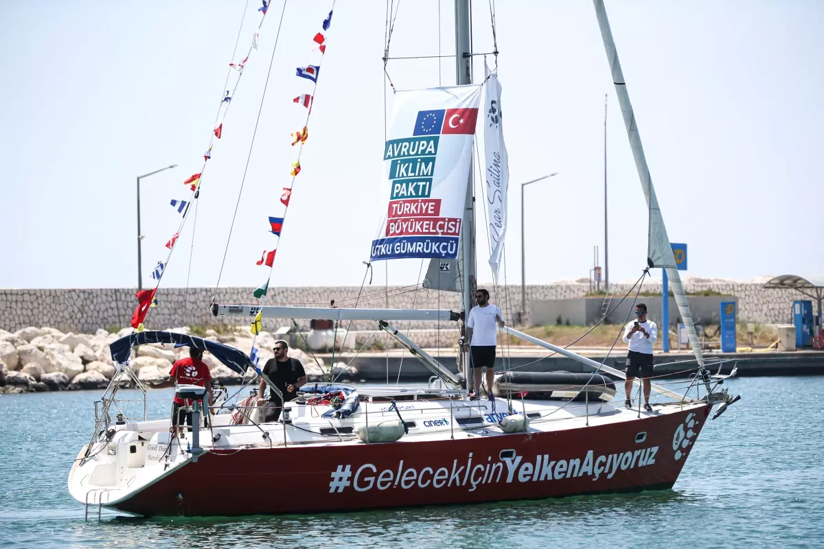 İklim değişikliğine dikkati çekmek için yelken açan denizciler, Mersin\'e ulaştı