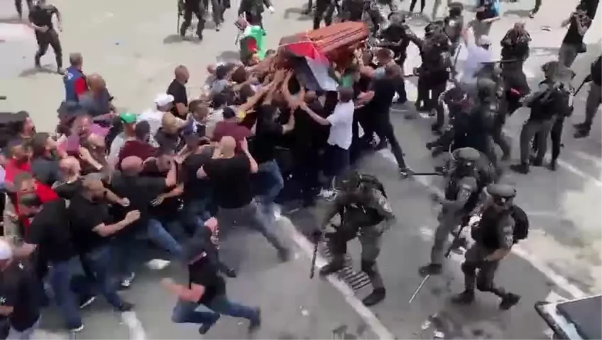 İsrail Güvenlik Güçleri, Gazeteci Shireen Abu Aqla'nın Cenazesine Saldırdı