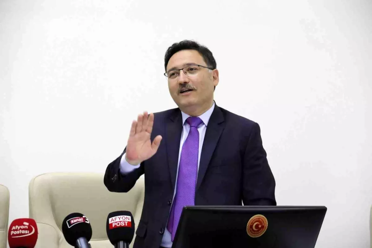 Kayseri'ye tayini çıkan Vali Gökmen Çiçek, İGM üyelerine veda etti