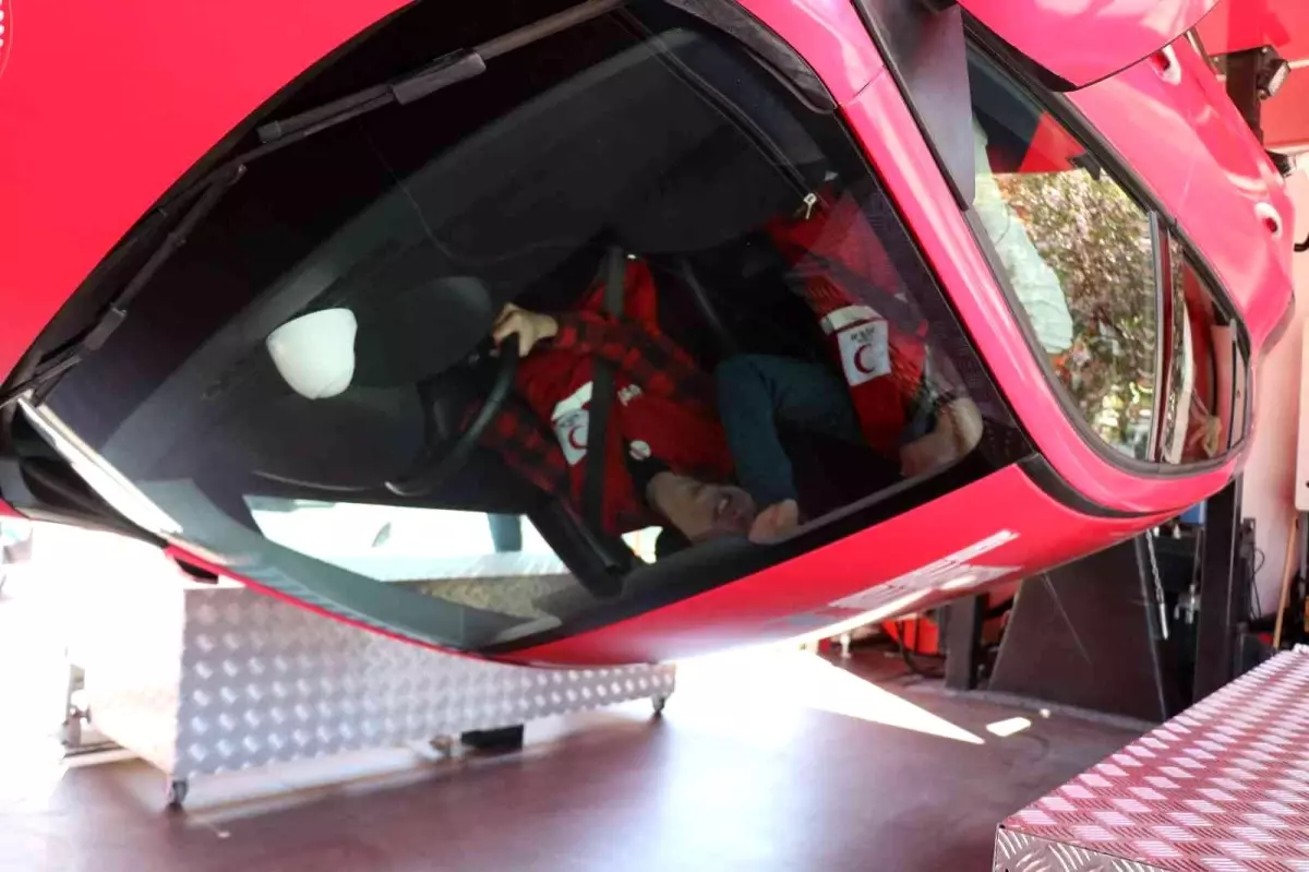 Kaza anını simülasyon aracında yaşadılar