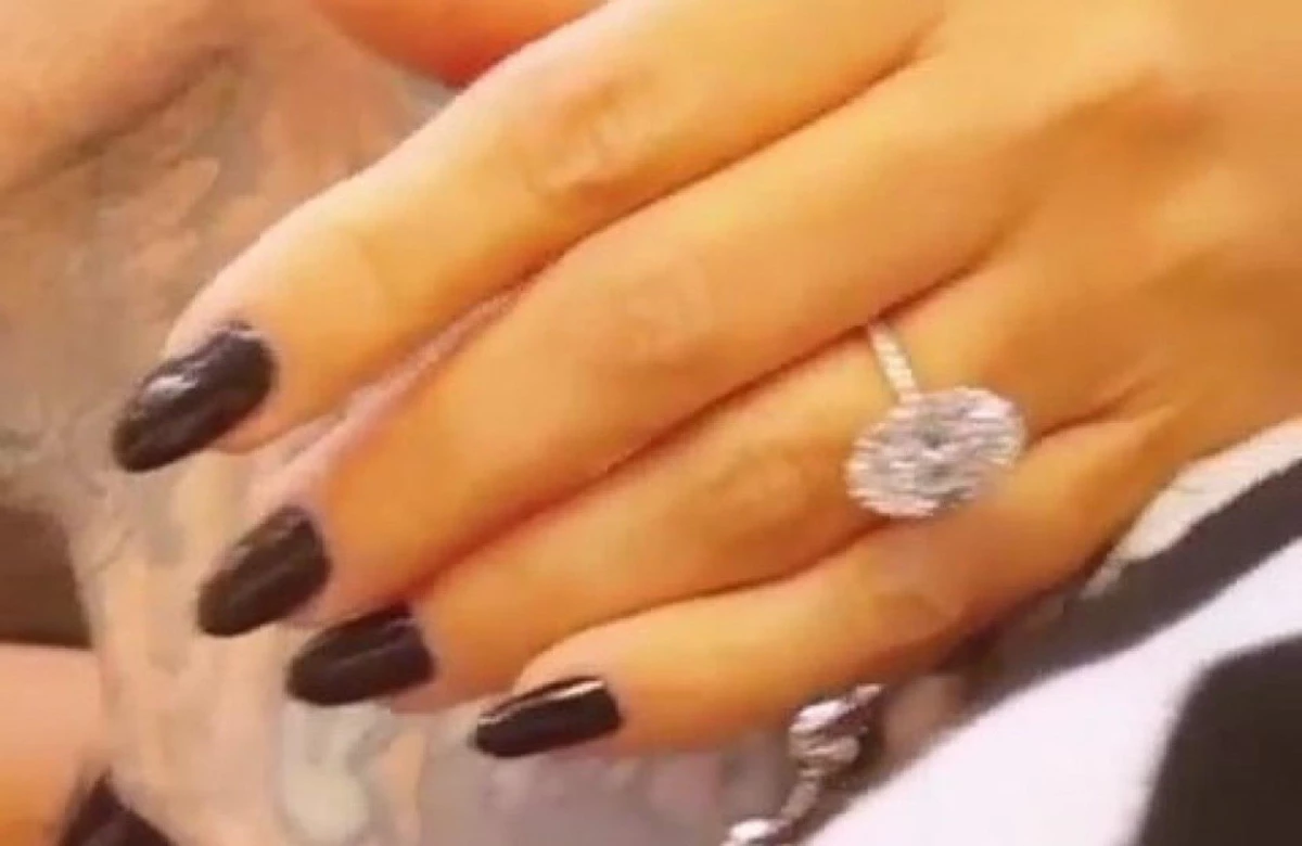 Kourtney Kardashian 1 milyon dolarlık nişan yüzüğünü kırdı