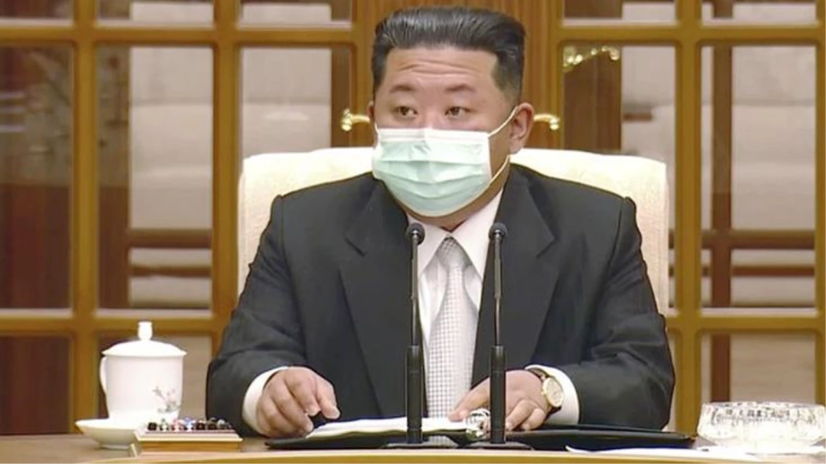 Kuzey Kore\'de ilk kez koronavirüs vakası görüldü! Kim Jong Un maske taktı