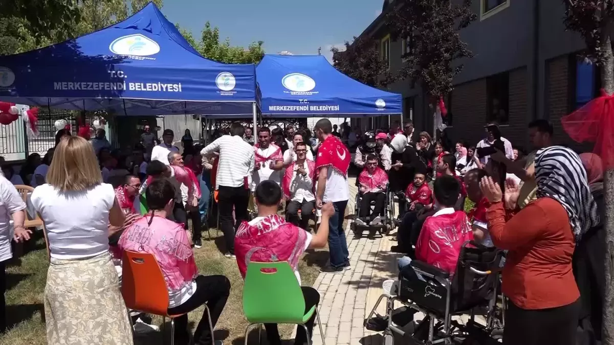 Merkezefendili Özel Bireylere Asker Eğlencesi