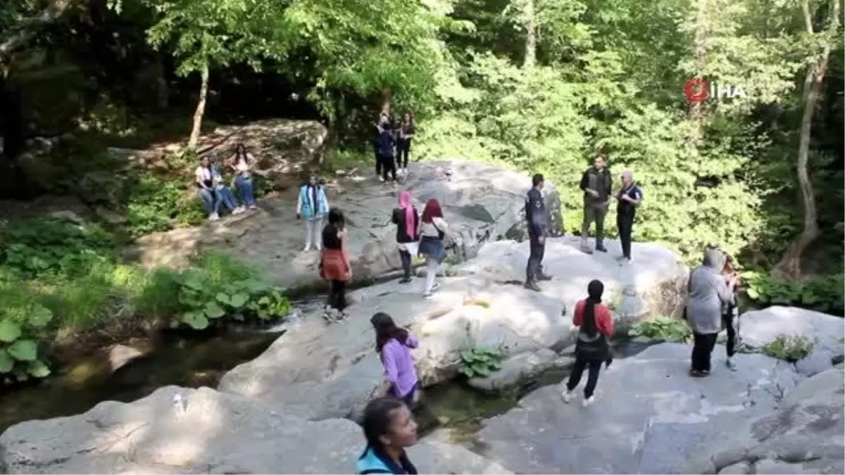 Gençlik haftası doğa yürüyüşüyle başladı