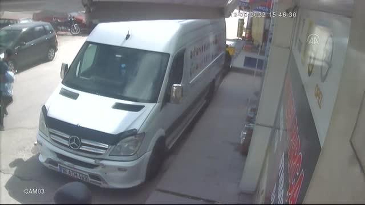 Hortum sırasında yaşanan panik kameraya yansıdı