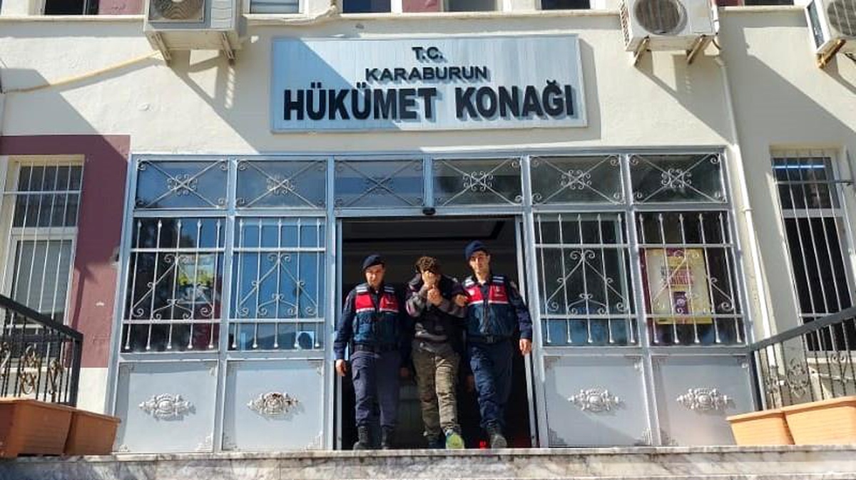 İzmir\'de 6 ayrı hırsızlık olayının faili yakalandı