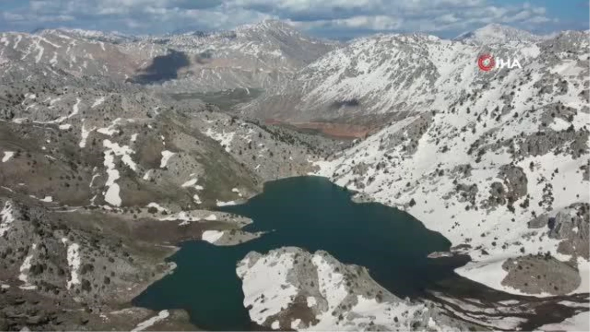 Karlar eridi, Karagöl manzarasıyla hayran bıraktı