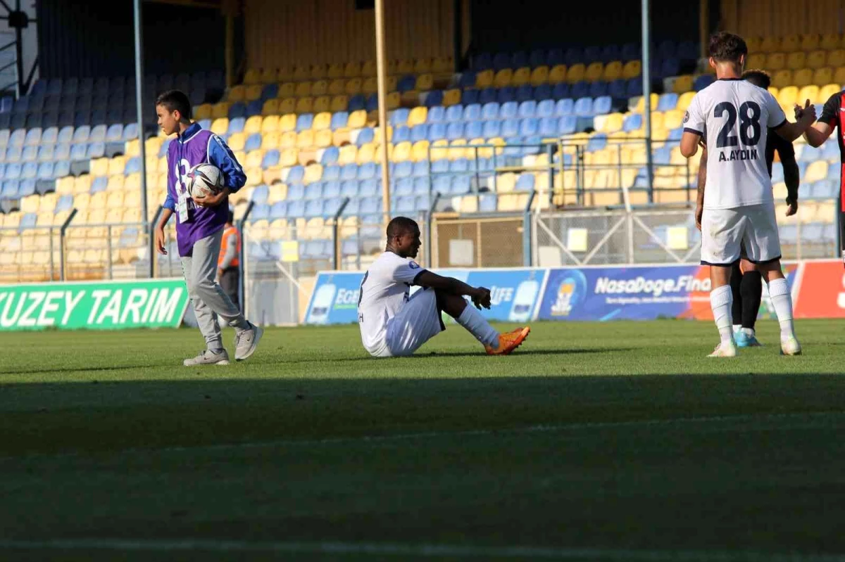 Menemenspor, 2. Lig\'e düştü; futbolcular üzüntü yaşadı