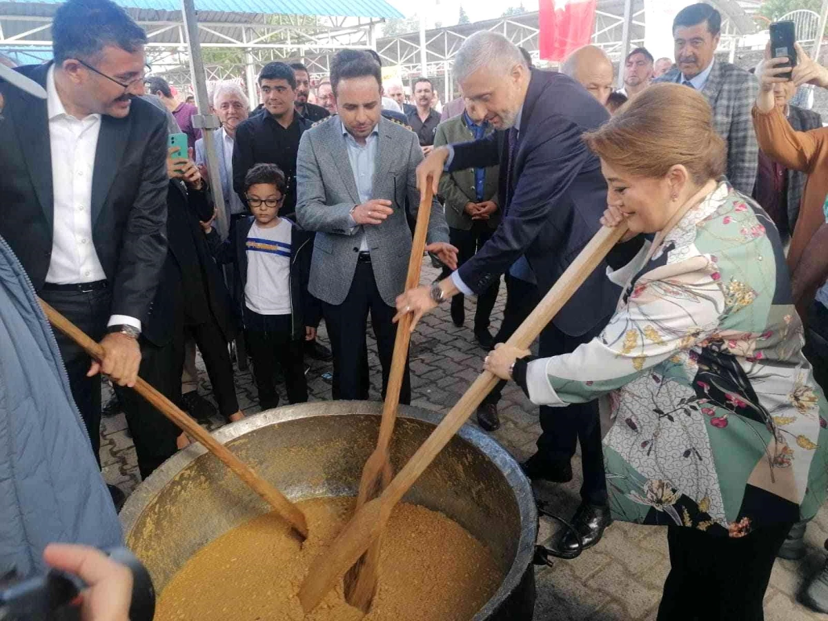 Simav\'da geleneksel "Büyük Hayır ve Toplu Sünnet Töreni"
