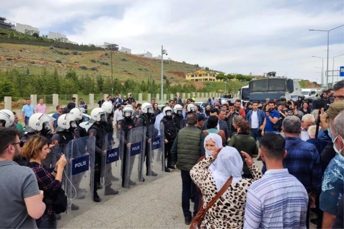 Son dakika haberleri: HDP\'li grup ile güvenlik güçleri arasında cenaze gerginliği