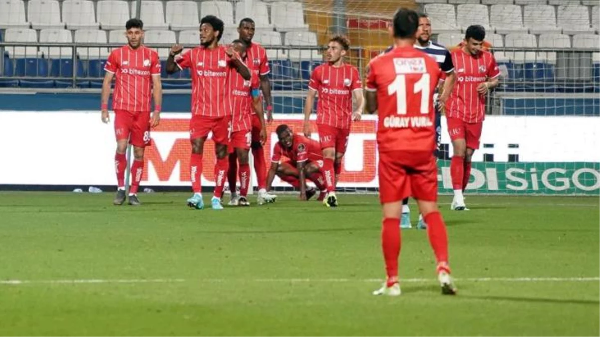 Kasımpaşa\'yı 4-2 mağlup etti! Antalyaspor\'un 15 maçlık yenilmezlik serisi devam ediyor!