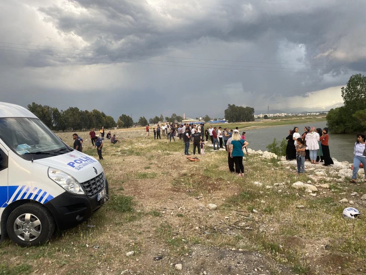 Ceyhan Nehri\'nde kaybolan gencin cansız bedeni bulundu