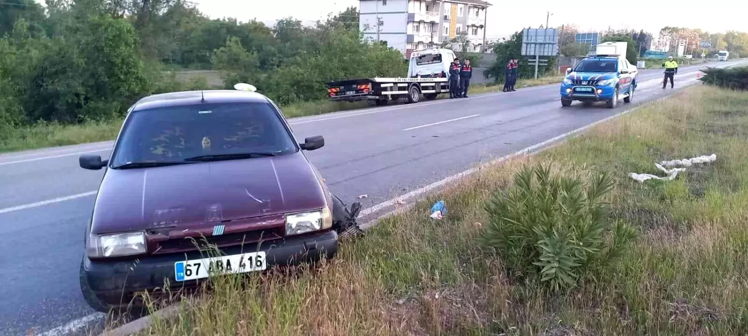 Direksiyon hakimiyetini kaybetti refüje çarparak durabildi