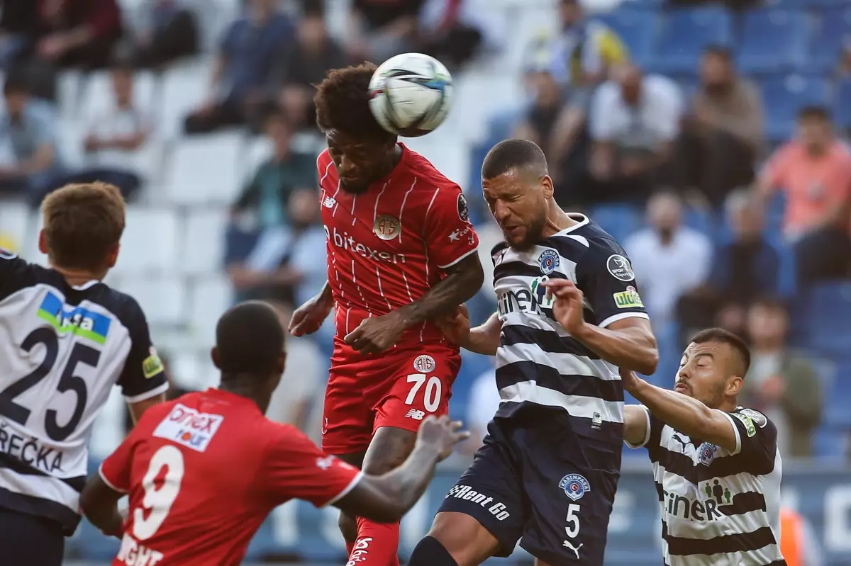 Futbol: Spor Toto Süper Lig