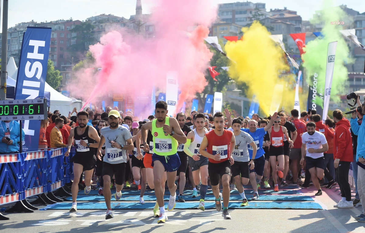 İstanbul\'un En Renkli Koşusu Sona Erdi