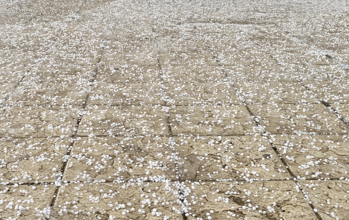 Dolu ve sağanak etkili oldu
