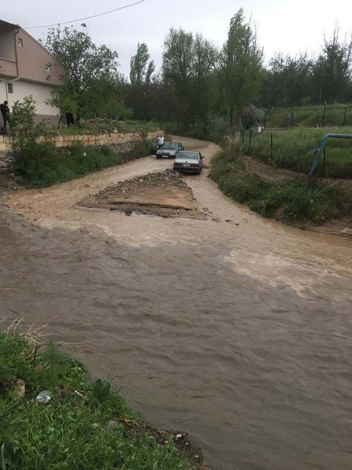 NEVŞEHİR\'DE SAĞANAK ETKİLİ OLDU