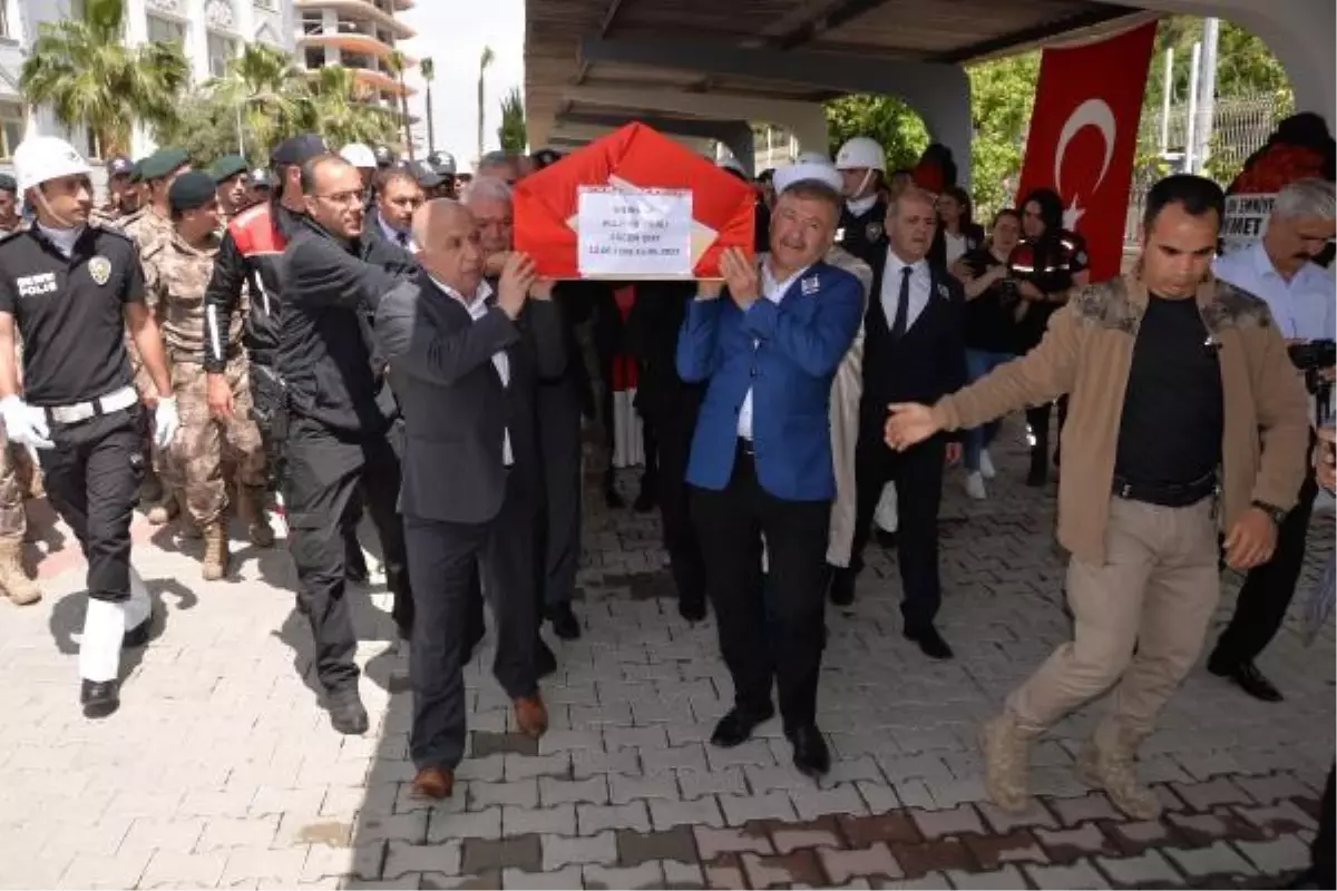 Polis memuru, izin dönüşü trafik kazasında öldü