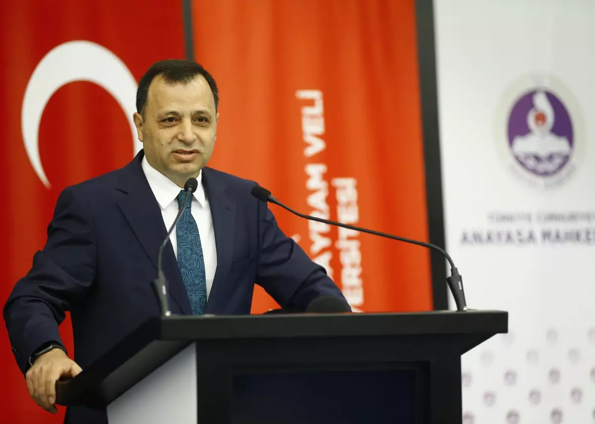 Anayasa Mahkemesi Başkanı Arslan, hak ve özgürlüklerin sınırlandırılması sempozyumunda konuştu Açıklaması