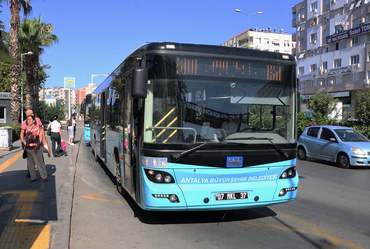 Antalya Büyükşehir\'e Ait Toplu Ulaşım Araçları 19 Mayıs\'ta Ücretsiz