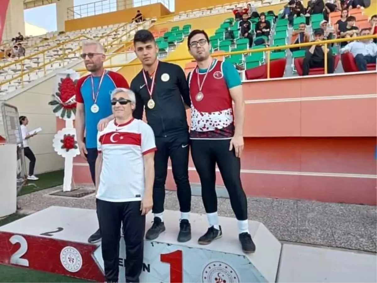 Atletizm Şampiyonası\'nda madalya yağmuru