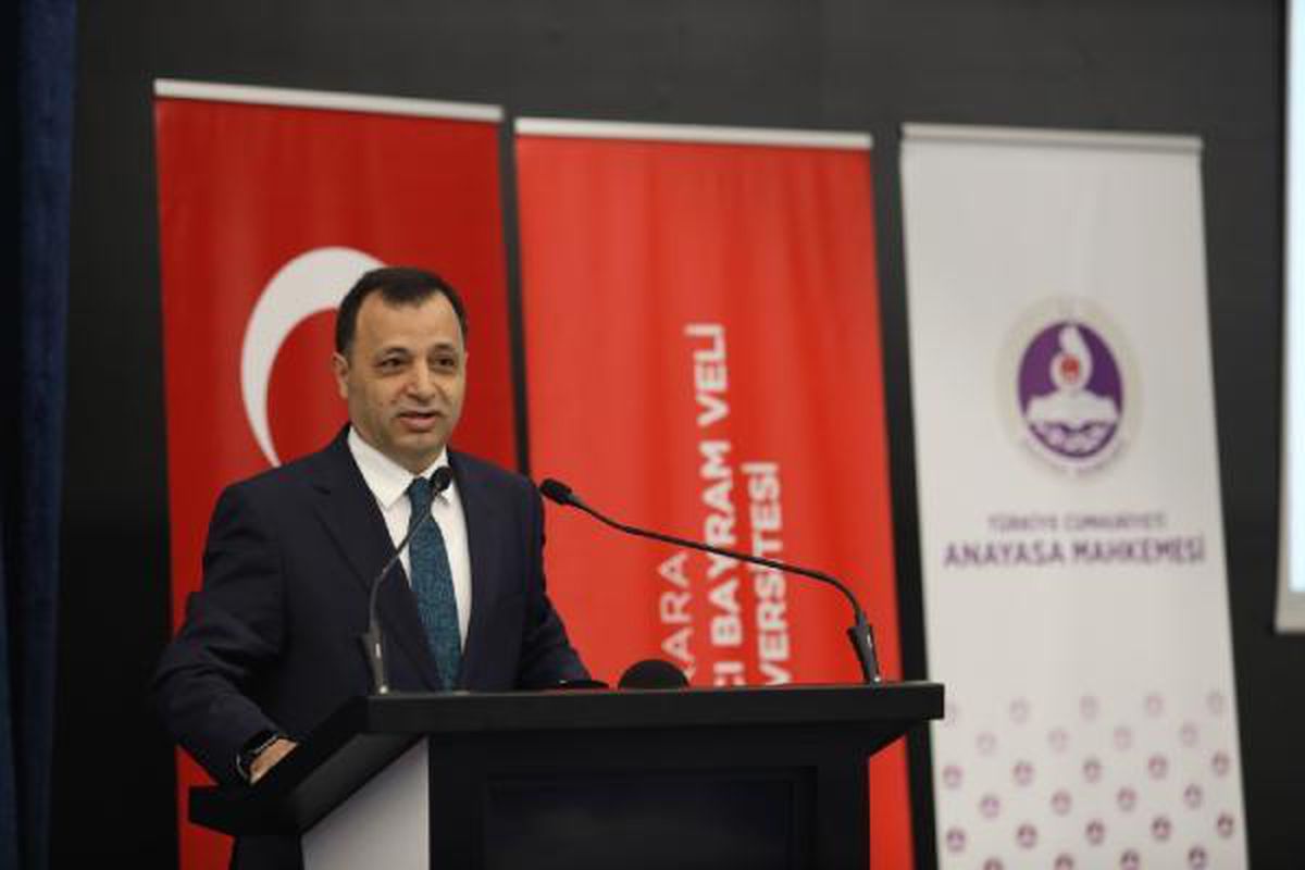 AYM Başkanı Arslan: AYM\'lere düşen OHAL\'in olağanlaşmasını engellemek