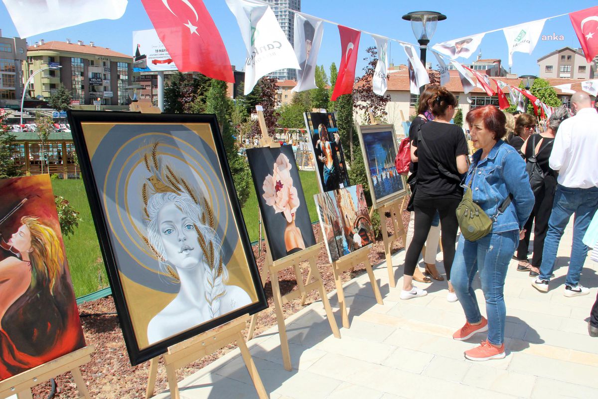 Çankaya Evlerinde Yılsonu Sergisi Heyecanı