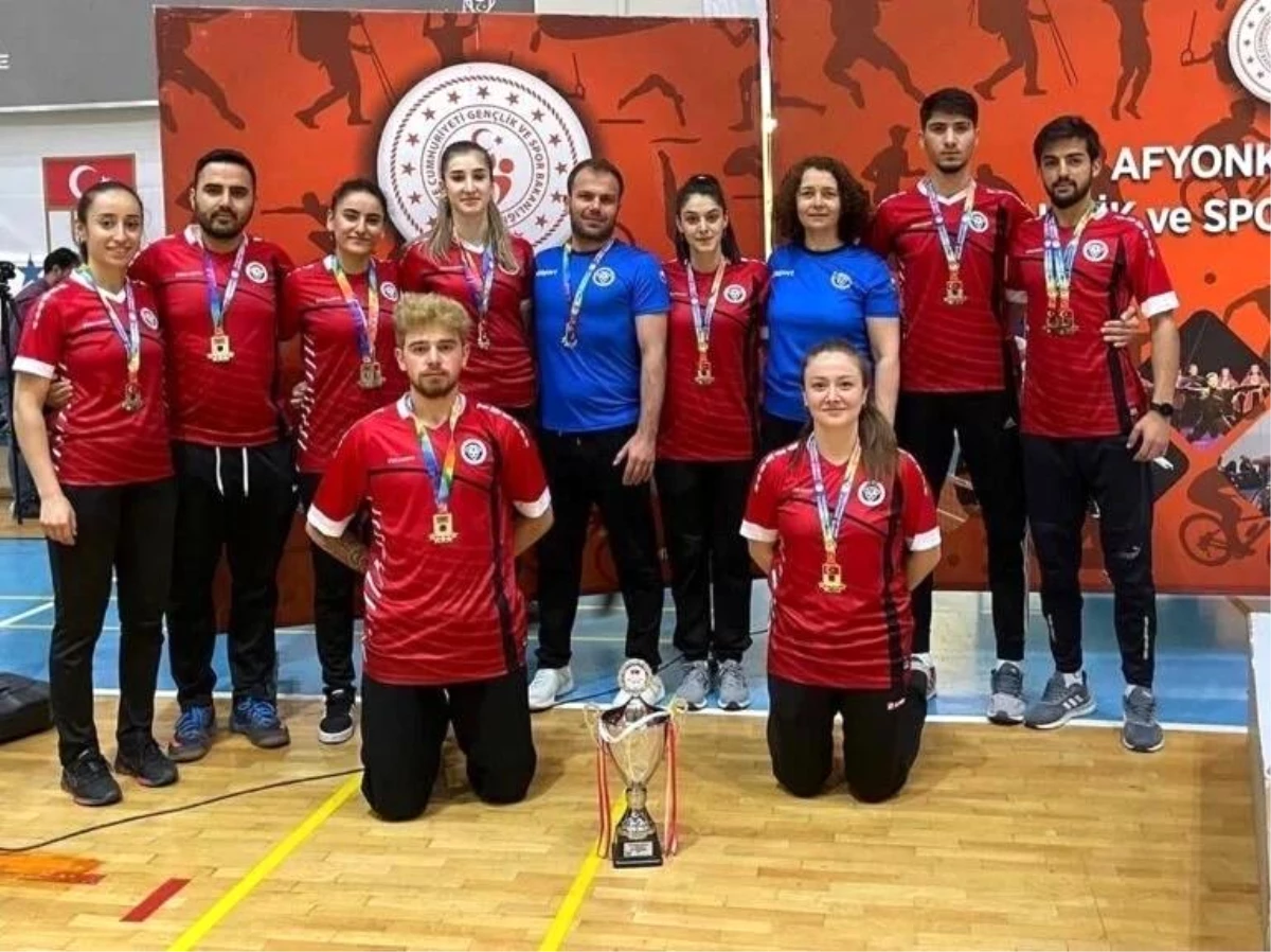 EBYÜ takımı Badminton Süper Lig Şampiyonasında Türkiye şampiyonu oldu