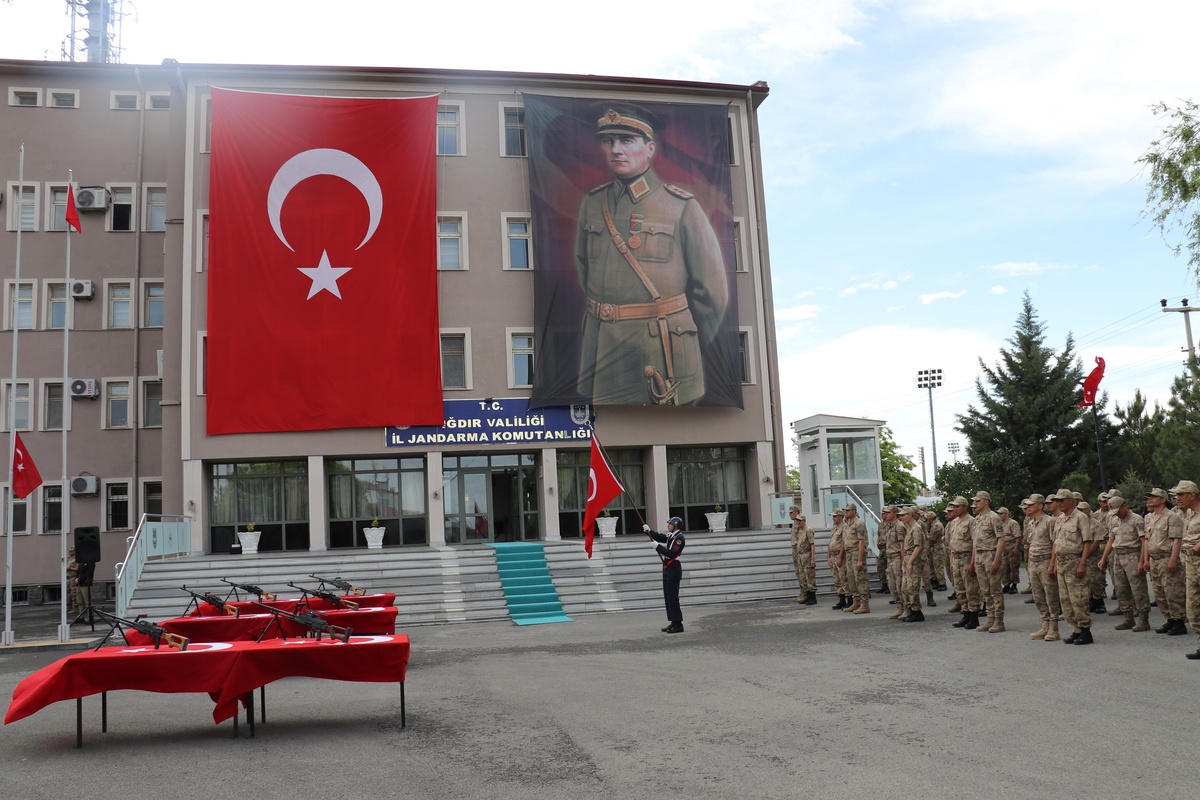 Iğdır\'da engellilerin bir günlük askerlik sevinci