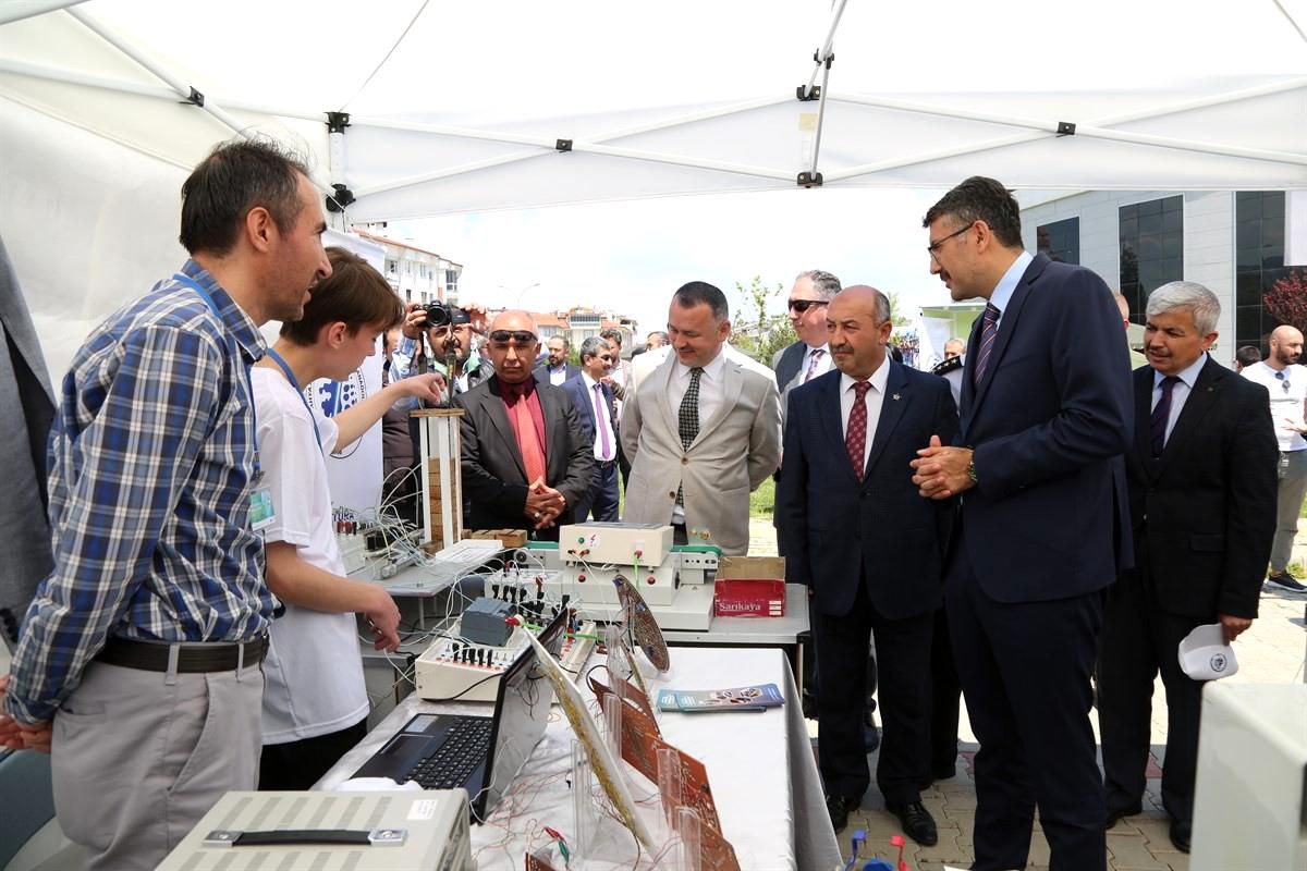 Kütahya\'da Meslek Liseleri Fuarı ve Tanıtım Günleri