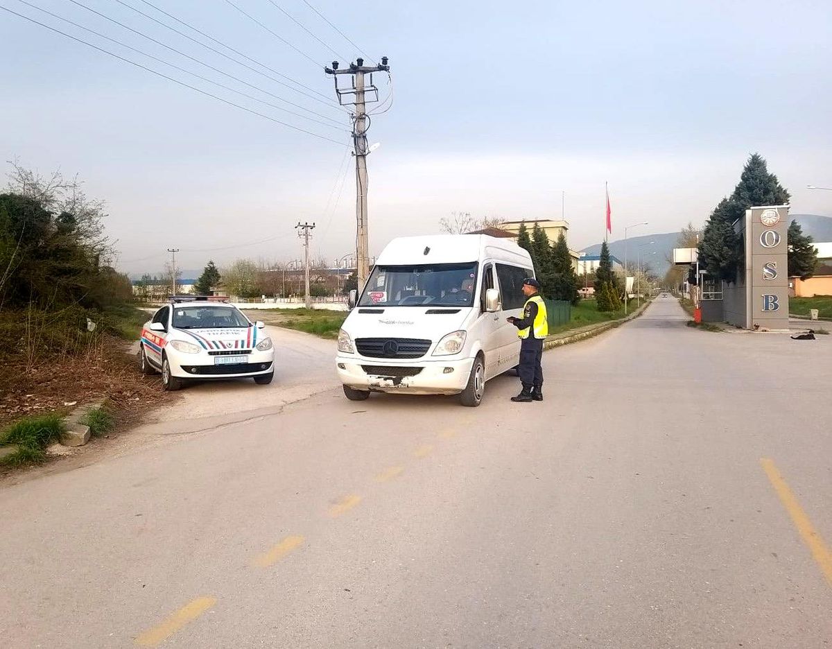 Mevsimlik tarım işlerini taşıyan araçlara jandarmadan denetim