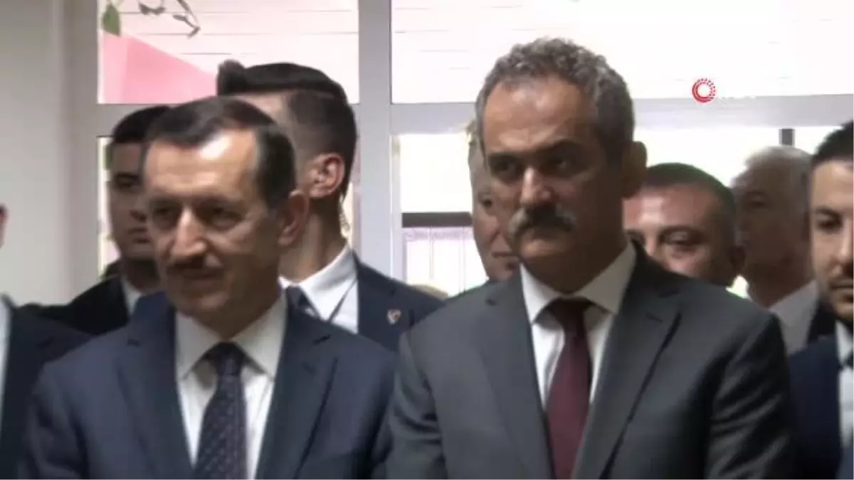 Milli Eğitim Bakanı Özer, 'Bilim ve Sanat Merkezlerinde, 2'nci sınıftan 12'nci sınıfa kadar tüm öğrencilerimize yaz okulu açacağız'