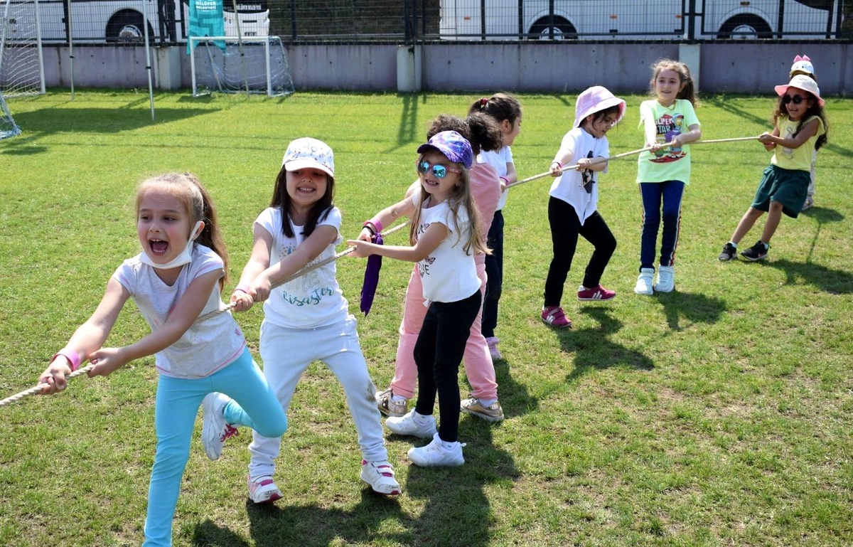Minik öğrenciler Spor Şenliği\'nde buluştu