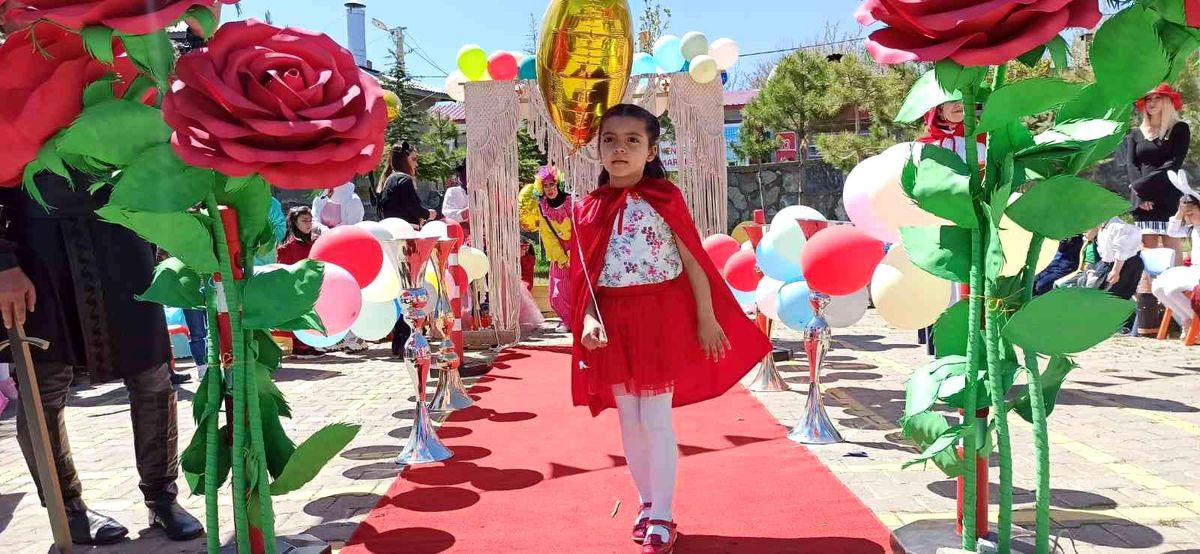 Minikler bu kez "Kahraman" oldu