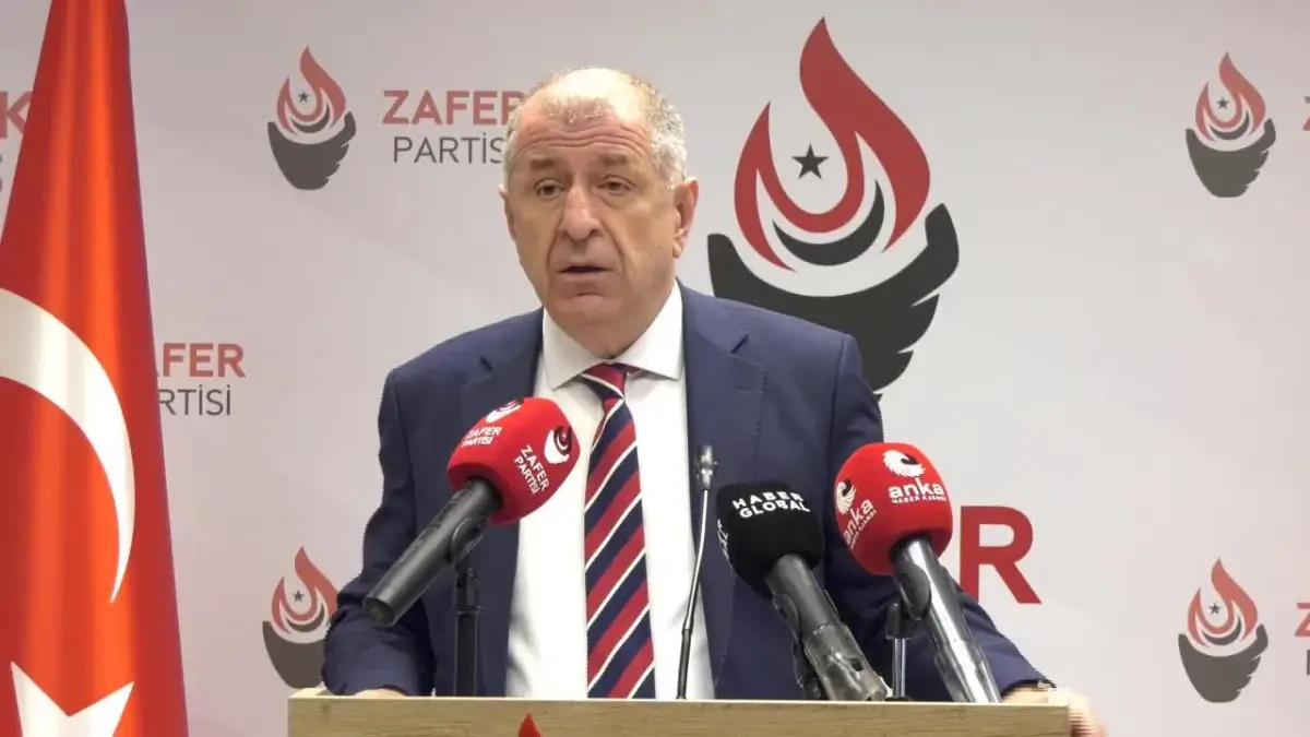 Özdağ, Davutoğlu'na Çağrısını Yineledi: 'Ankara'da Garın Önüne O Bomba Nasıl Geldi, Neden Yüzden Fazla İnsanımız Öldü?'