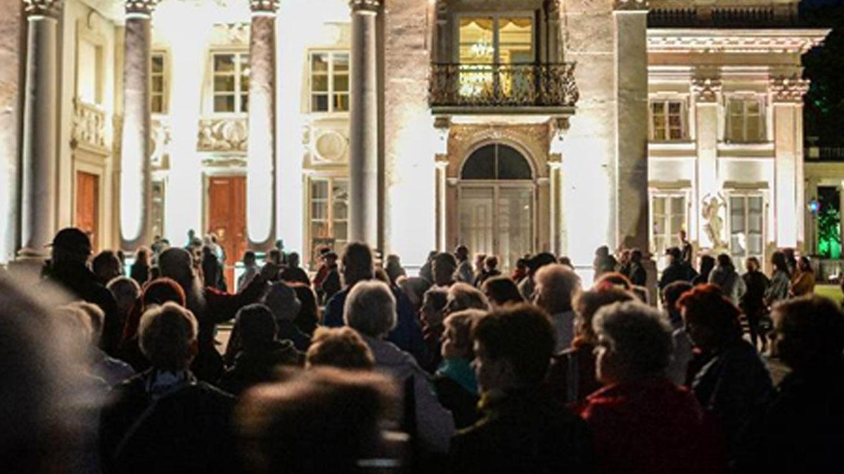 Polonya Müzelerine Gece Ziyareti