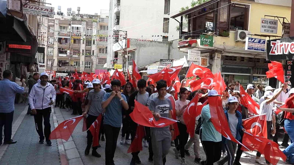 Samandağ\'da "Gençlik Yürüyüşü"
