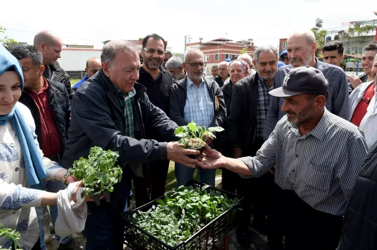 Seyhan Belediyesi\'nden Çiftçiye Fide ve Fidan Desteği