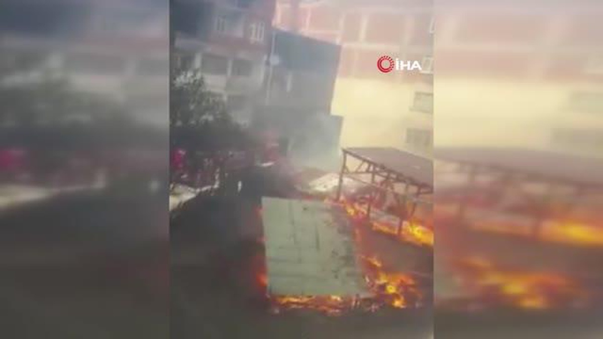 Yanan ahır ve samanlık paniğe neden oldu