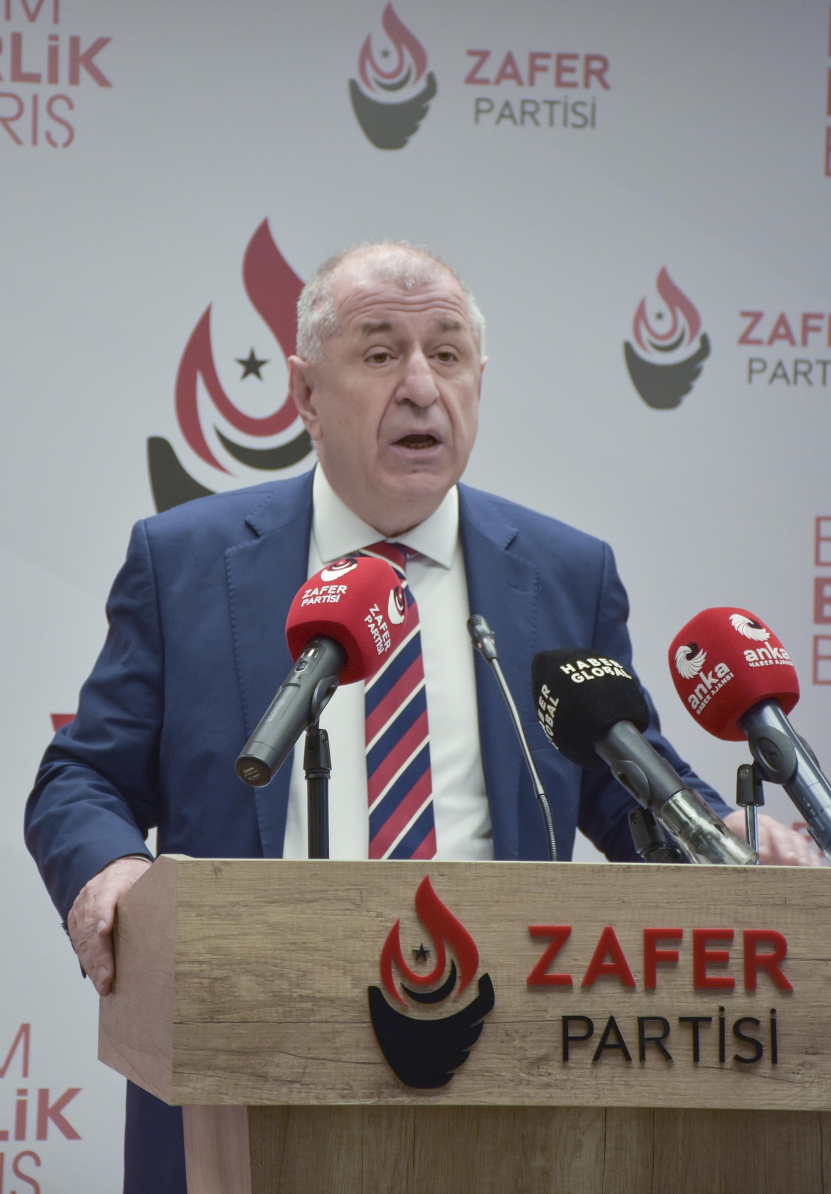 Zafer Partisi Genel Başkanı Özdağ\'dan sığınmacılarla ilgili açıklama