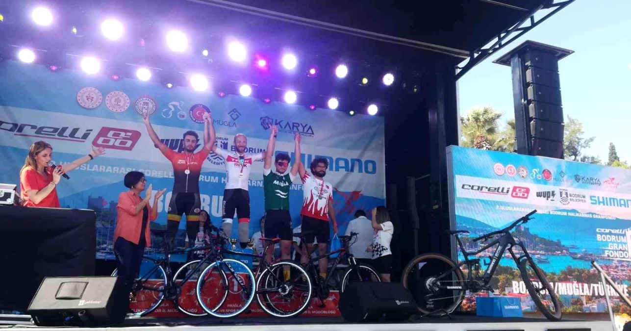 Son dakika haberi... Alanyasporlu bisikletçiler Bodrum\'da 2 madalya kazandı