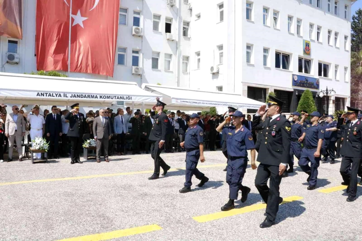 Antalya İl Jandarma Komutanlığında \'özel bireylere\' Temsili Askerlik Töreni düzenlendi