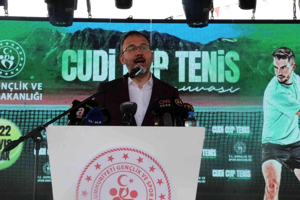 Bakan Kasapoğlu, Uluslararası Cudi Cup Tenis Turnuvası\'nı izledi