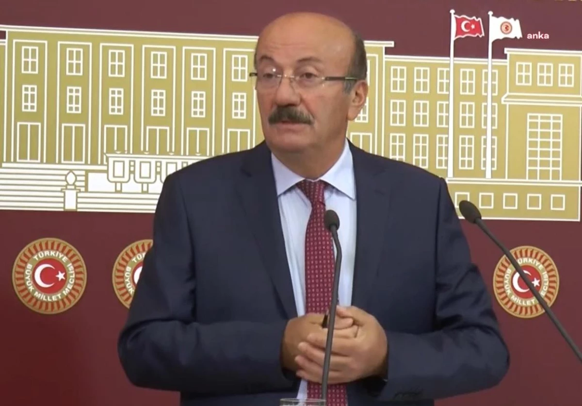 Bekaroğlu: "Cumhurbaşkanı Tarafından Ulaştırma ve Alt Yapı Bakanlığı\'na Verilen Talimat İhaleye Fesat Karıştırmaktır"