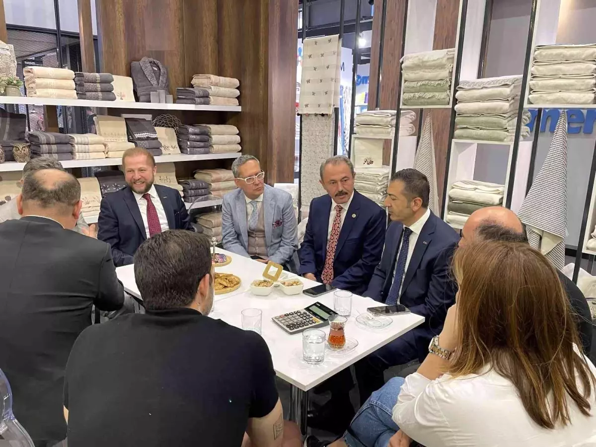 Ev tekstilinin öncü fuarı HOMETEX başladı